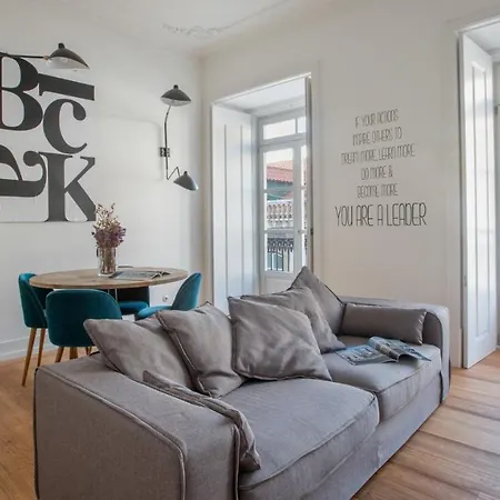 Plum Guide - The Creative State Apartment Lisbon